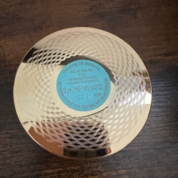 COPY - Brand new Gucci bronzer - shade 3 - Picture 2 of 4